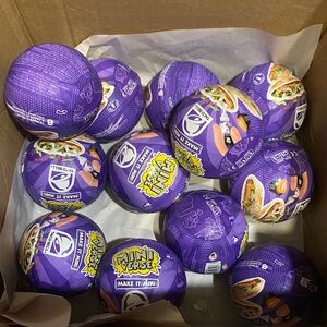 12 miniverse Taco Bell balls